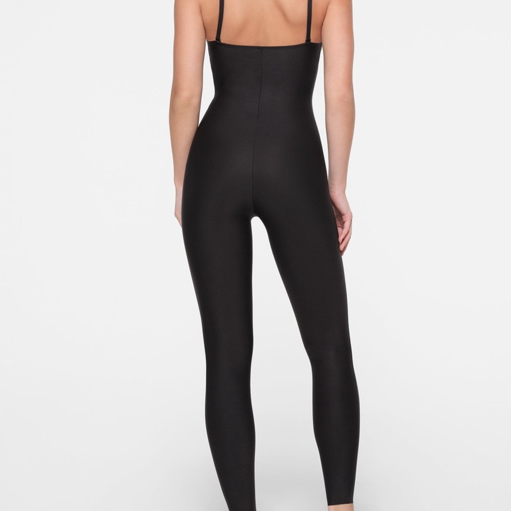 NWT SKIMS Women's Super push-up Catsuit - Picture 5 of 7